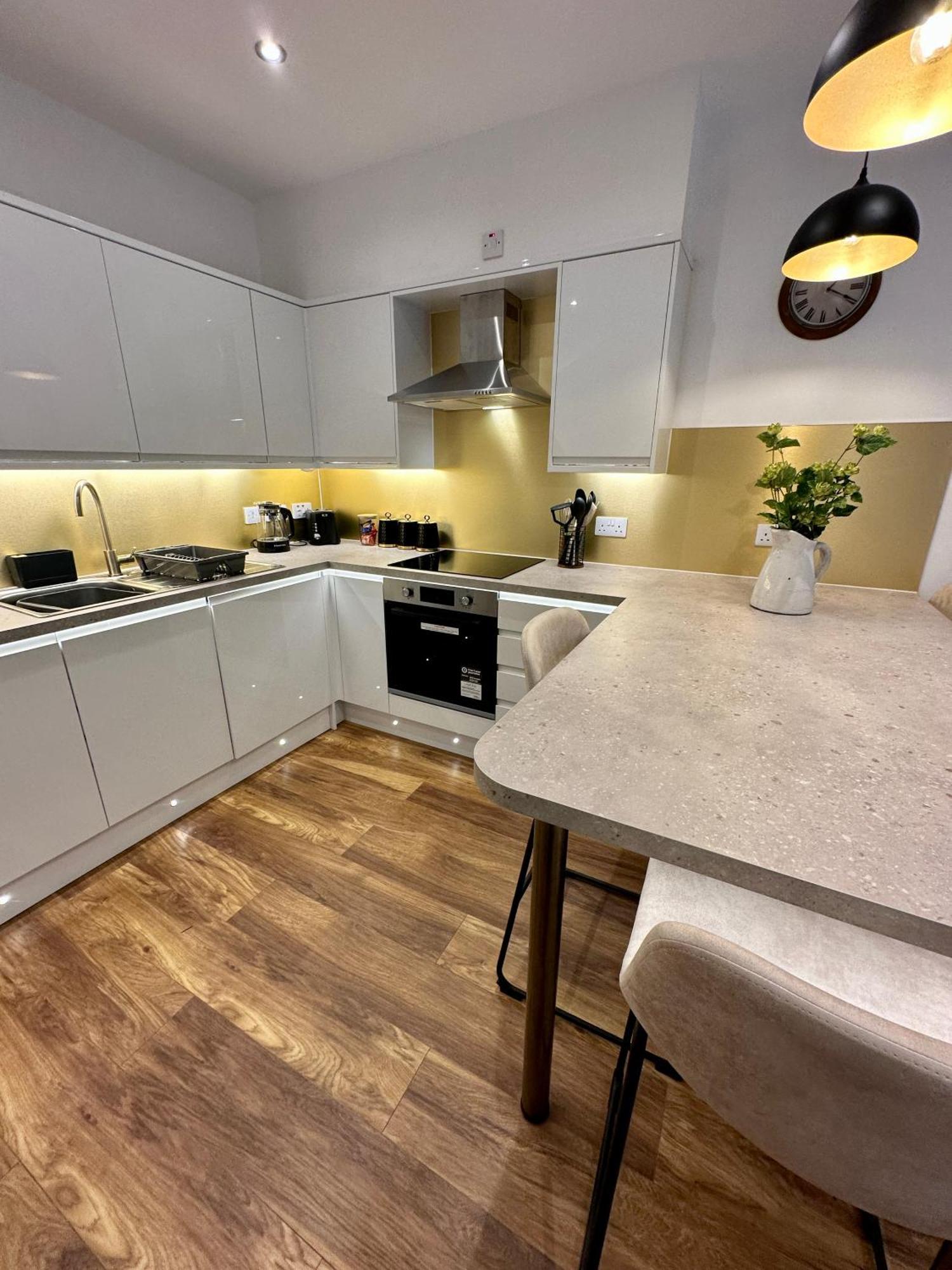 2 Sheraton Apartments Форт-Вільям Екстер'єр фото